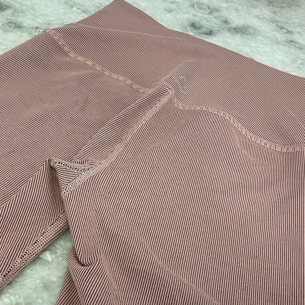 Beyond Yoga Ribbed Mauve Bike Shorts - Picture 10 of 14